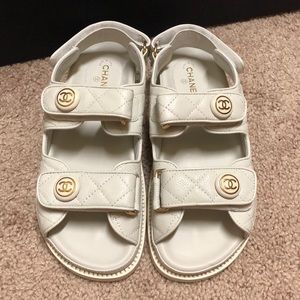 💯 Auth CHANEL white leather 'DAD' sandals Size38C